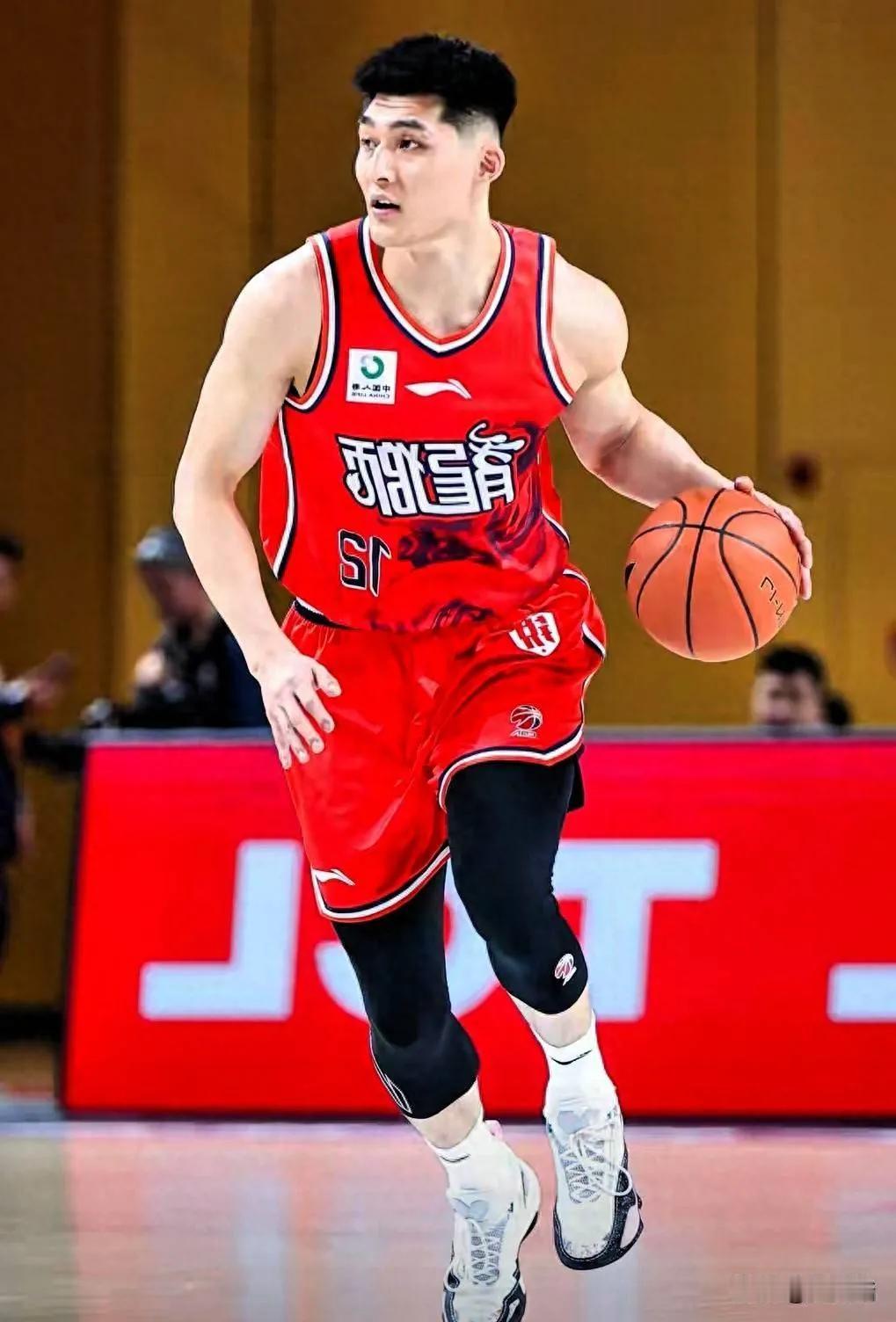 国手"下凡"NBL！李祥波转投贵州猛龙，CBA升降级新规下的第一张多米诺骨牌！