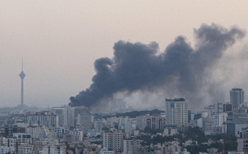 4月10日，美伊临时停火刚刚熬到第三天，表面上炮声停了，暗地里的刺刀却全亮了出来