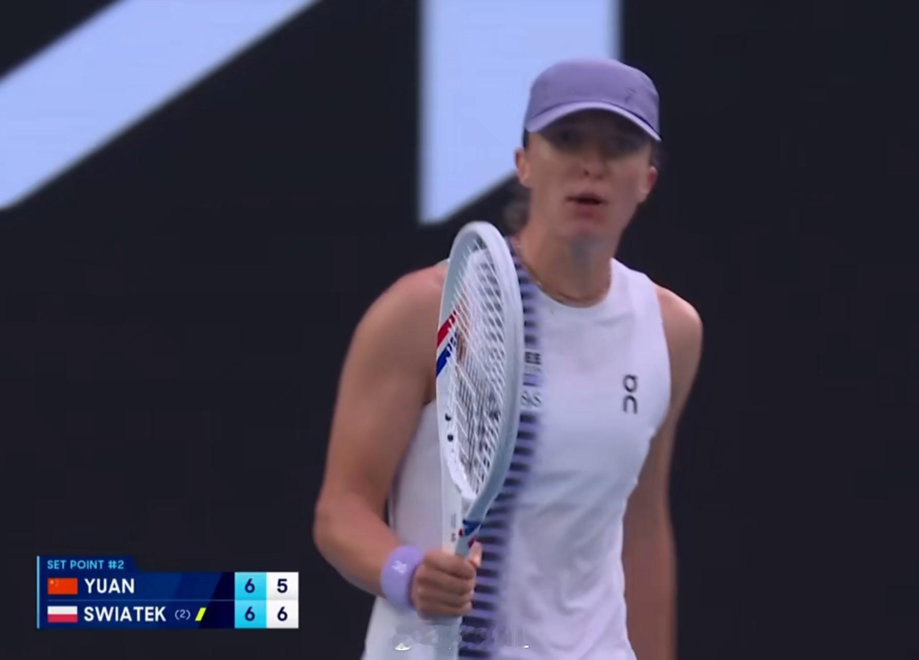 袁悦vs斯瓦泰克 袁悦第一盘6-7（5）斯瓦泰克今天打得真不错！第二盘继续加油澳