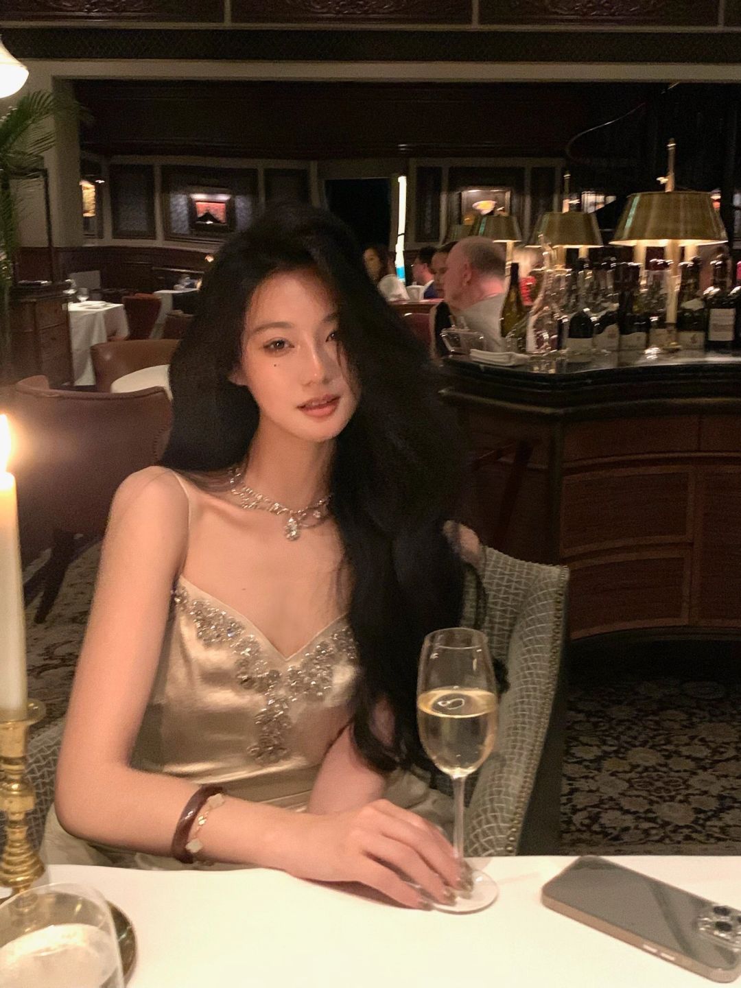 朋友说我有种家世显赫的美