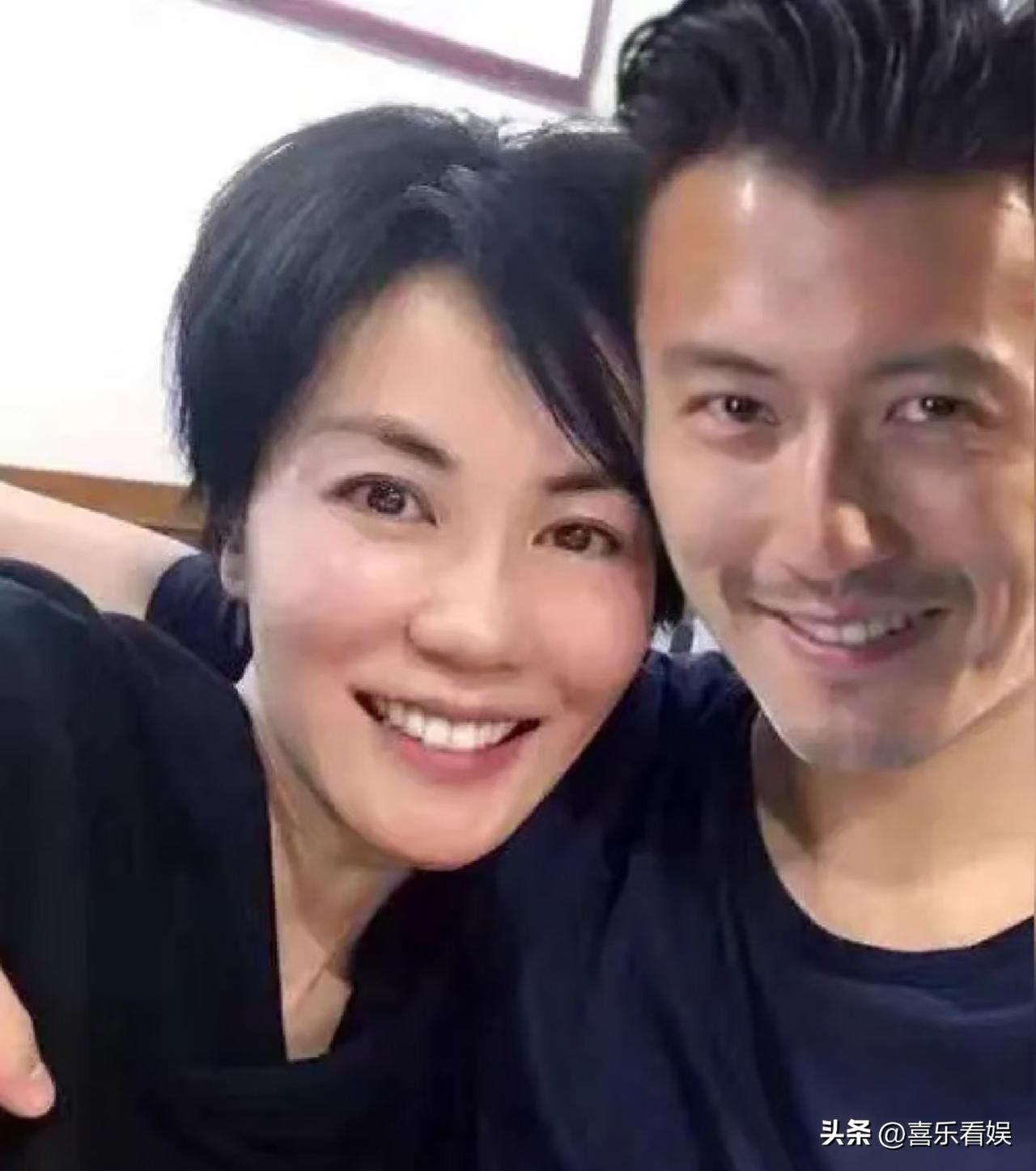 又被谢霆锋王菲甜到了！

3月3日，谢霆锋和王菲同时冲上了热搜，原因是谢霆锋近日