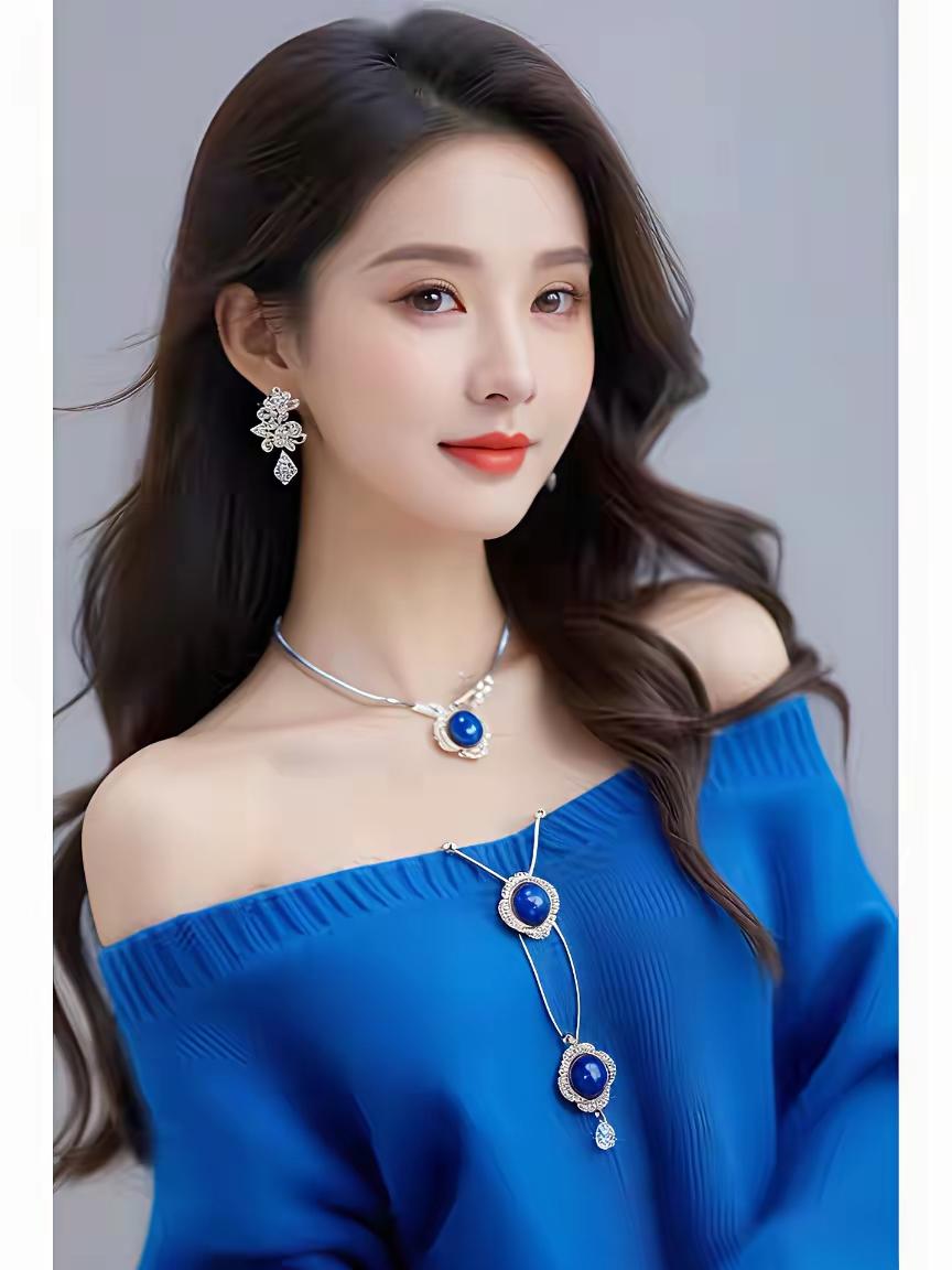 今天穿了件新买的蓝色毛衣，搭上这串宝石项链，朋友都说我看起来气色好，心情也非常愉