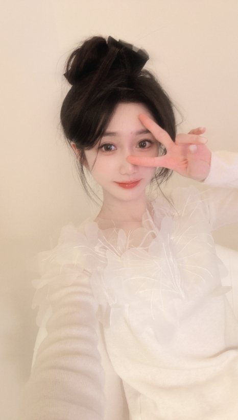 主持小悠晒美照：全世界晚安~真是不老女神啊   