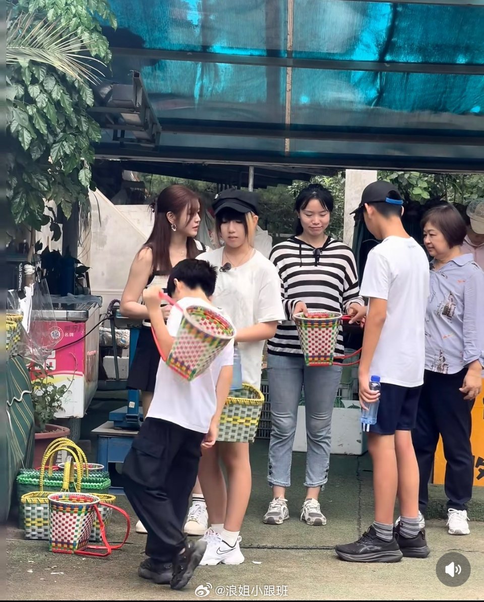 0718陈妍希录制《我家那闺女》路透 