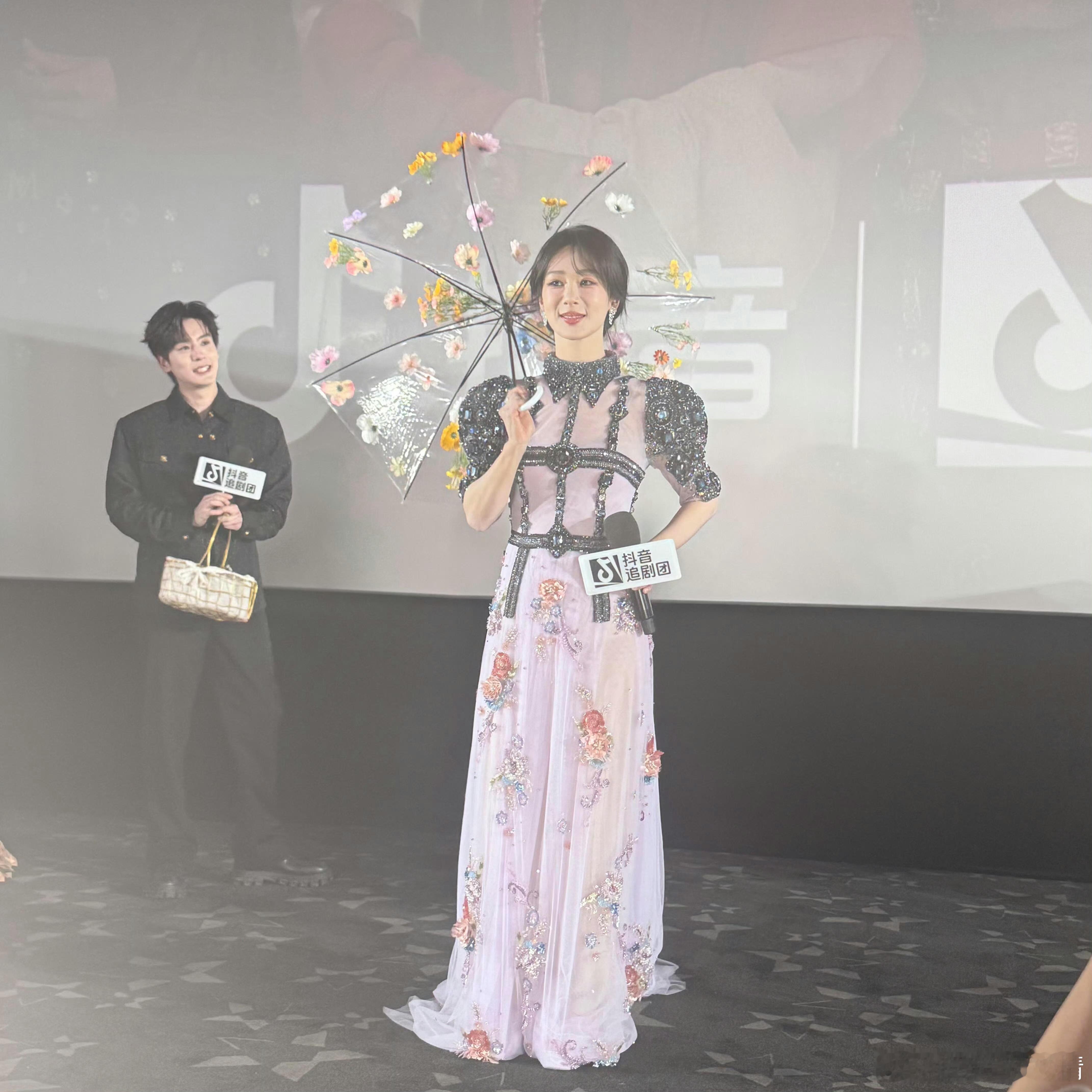 生图身材也苗条 ​​​