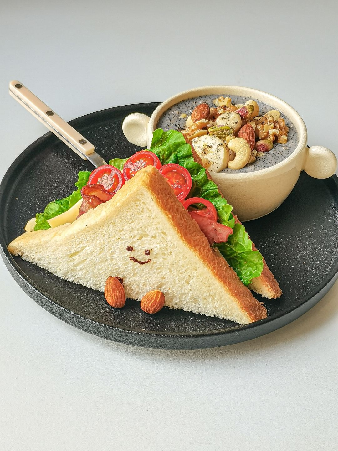 早餐brunch🥢jellycat三明治&坚果燕麦粥