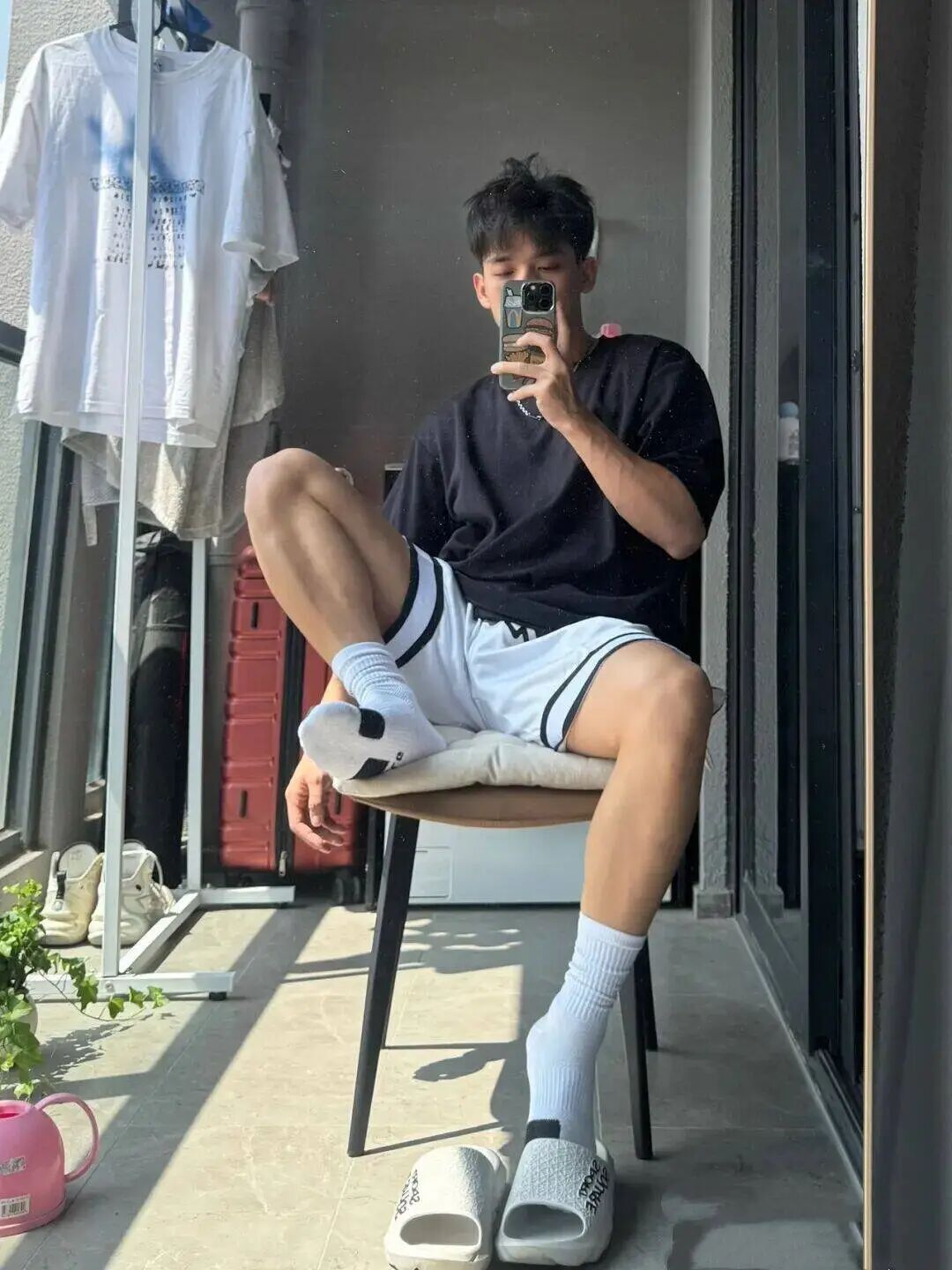 生活给你压力，你就还它奇迹；人生给你考验，你就还它惊艳。 ​​​