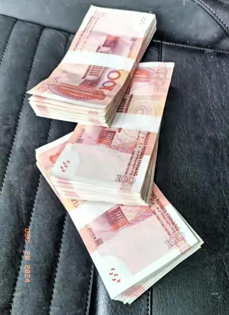 年底了，晚上跟媳妇算了一下一年结余有多少，算完心里有些底气了，将近3万。总支出如