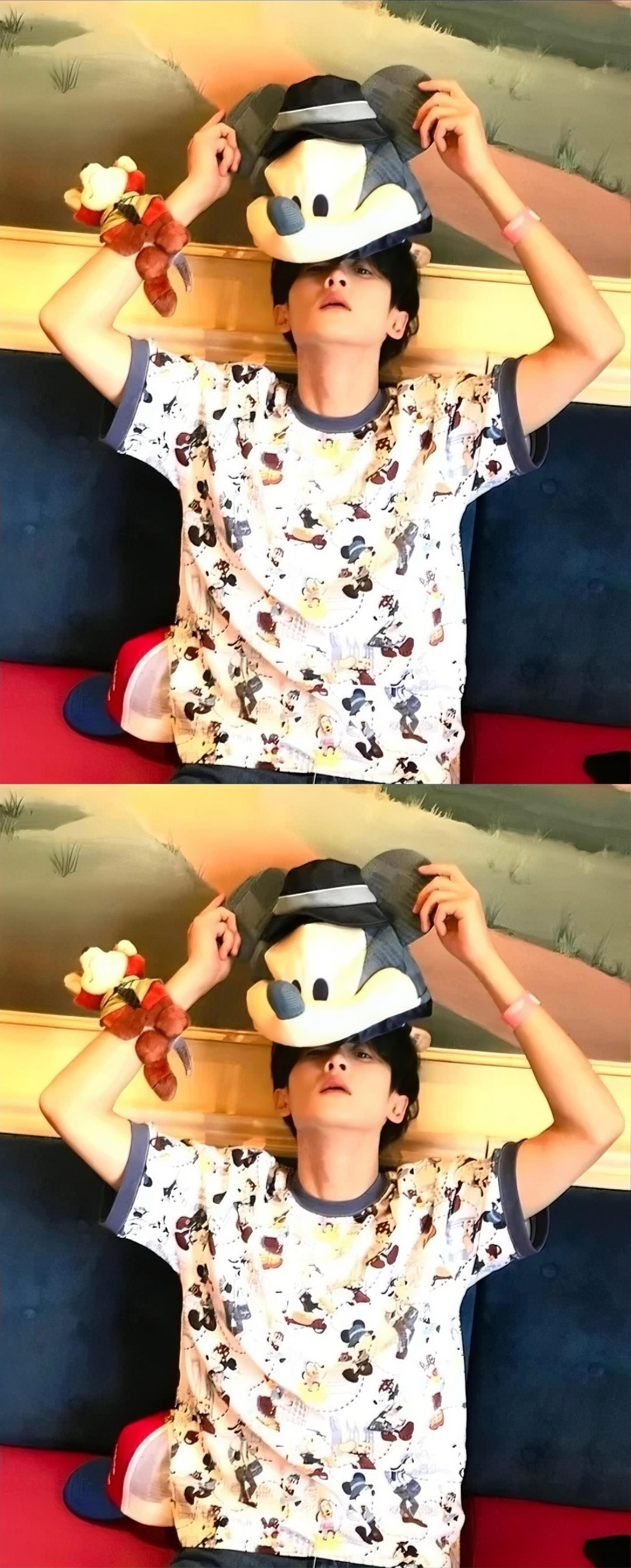 檀健次迪士尼库存 檀健次ins更新迪士尼库存 穿满全身老鼠和老鼠合照了 怎么会有
