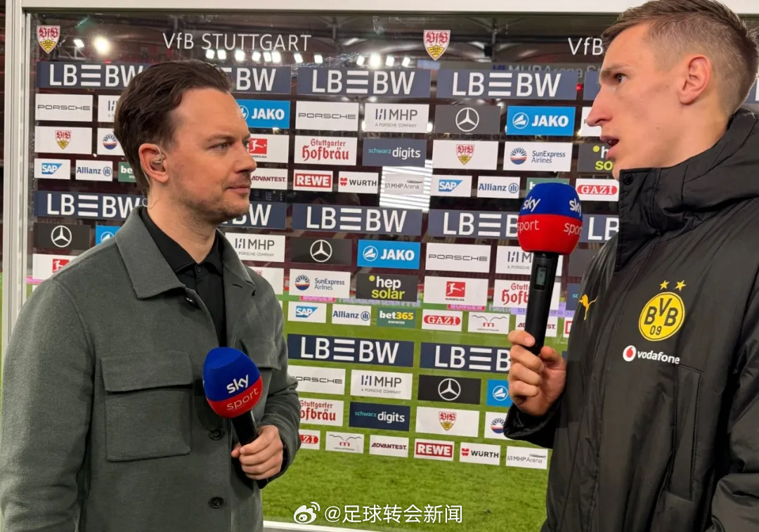 多特蒙德后卫施洛特贝克接受了德国天空体育的采访，他谈到了自己续约的可能性以及最近