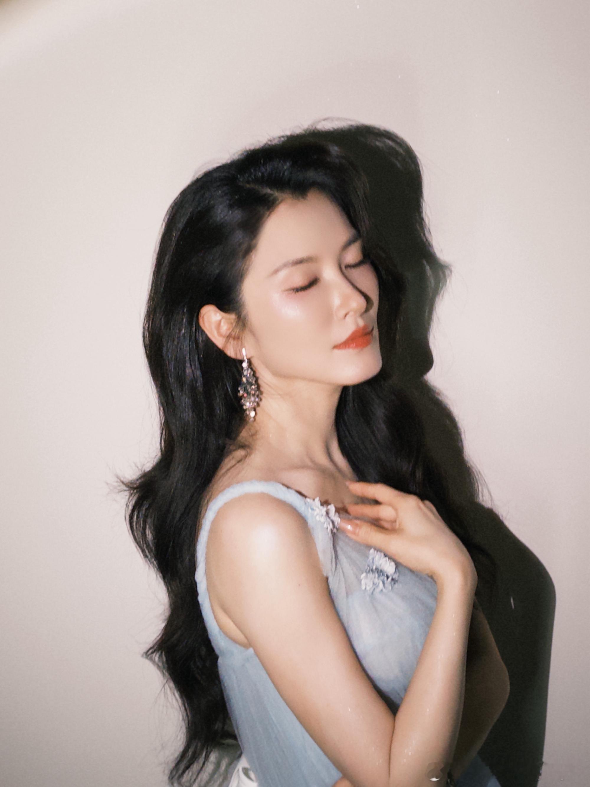 我被这个徐洁儿美晕了徐洁儿是海的女儿吧 徐洁儿是海的女儿吧！我真的要被她美晕了！