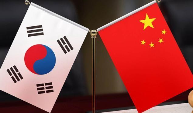 韩国以通敌罪对两名中国人突然出手，中韩关系或许又要迎来一波考验。这消息瞬间在咱们