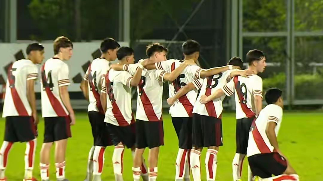 点球大战惊心动魄！U17国足闯关挺进决赛，将与阿森纳争夺冠军北京时间8月7日，明