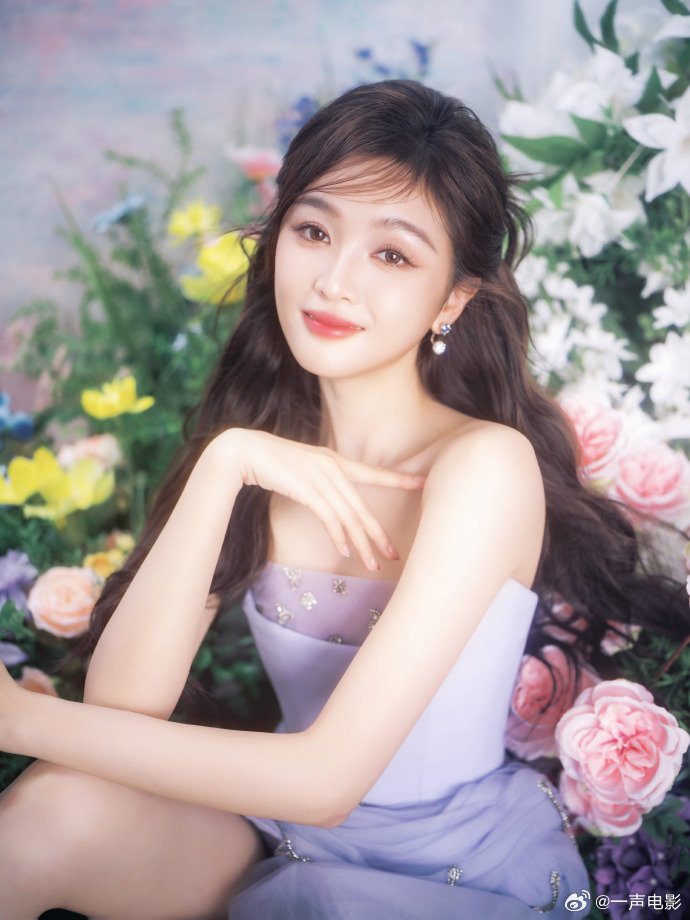 吴宣仪翟潇闻录hi6 吴宣仪翟潇闻hi6剧宣吴宣仪翟潇闻上班路透饭撒不断，今天的