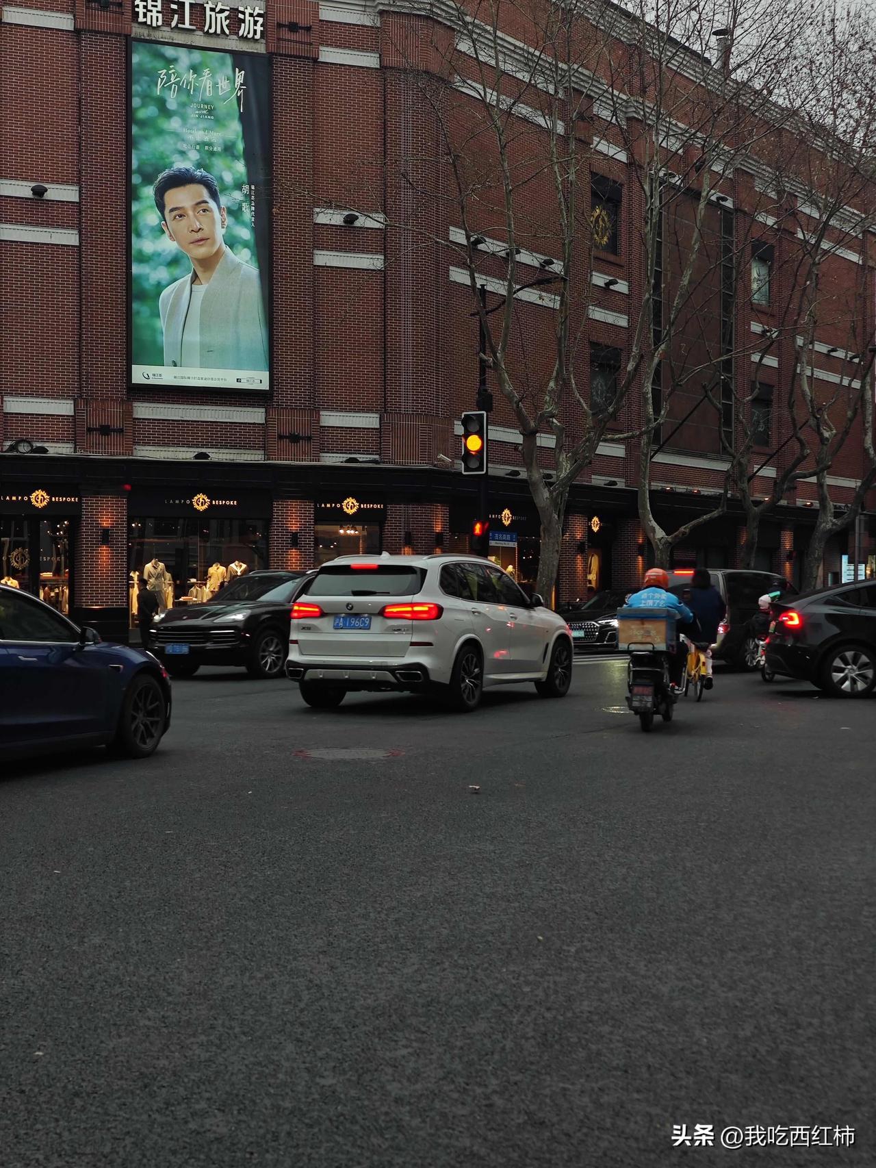 在上海呆了两天，我有点共情郭敬明了
虽然很多人都批评小时代拜金，说它弘扬了不好的