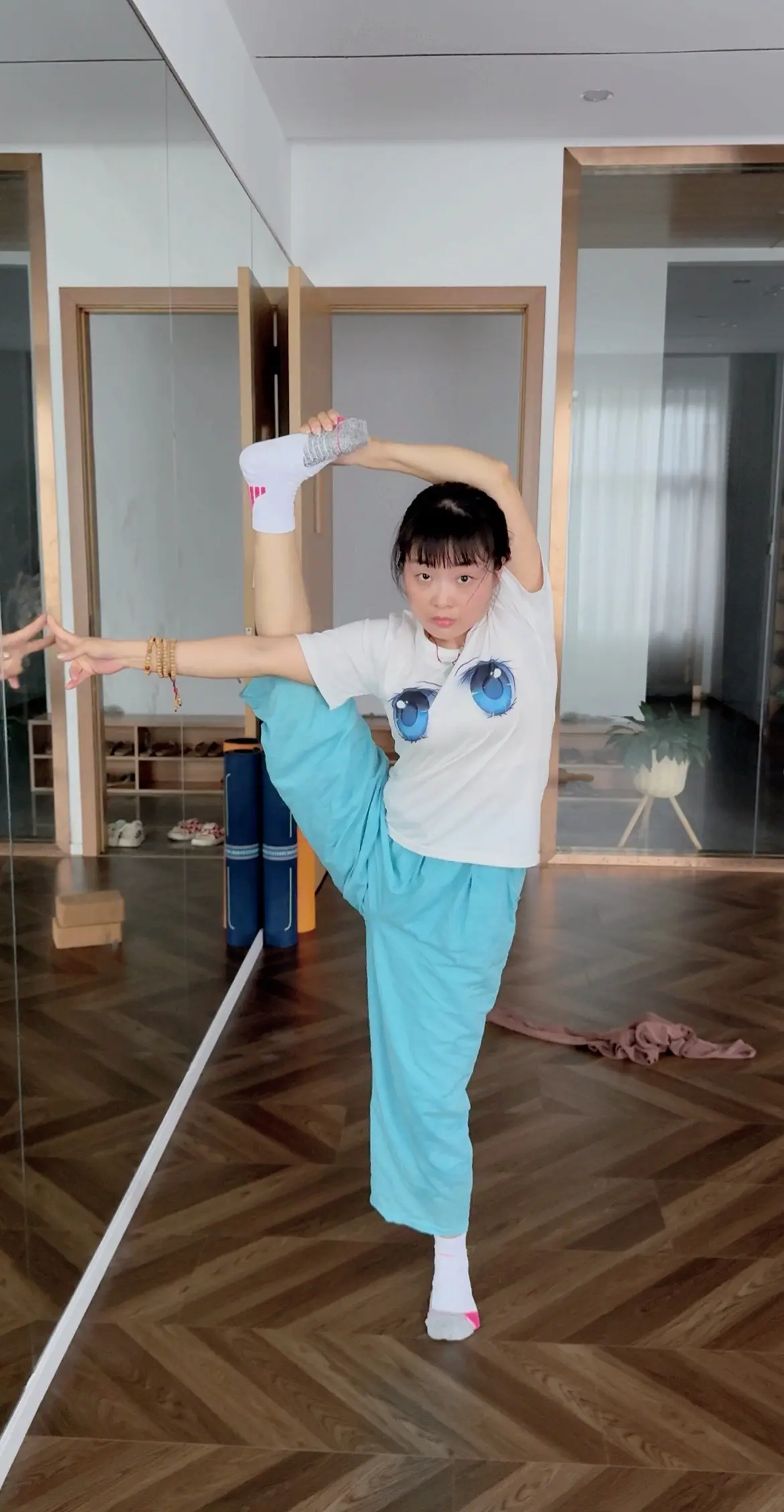 瑜伽 自律 坚持锻炼给自己一个好身体