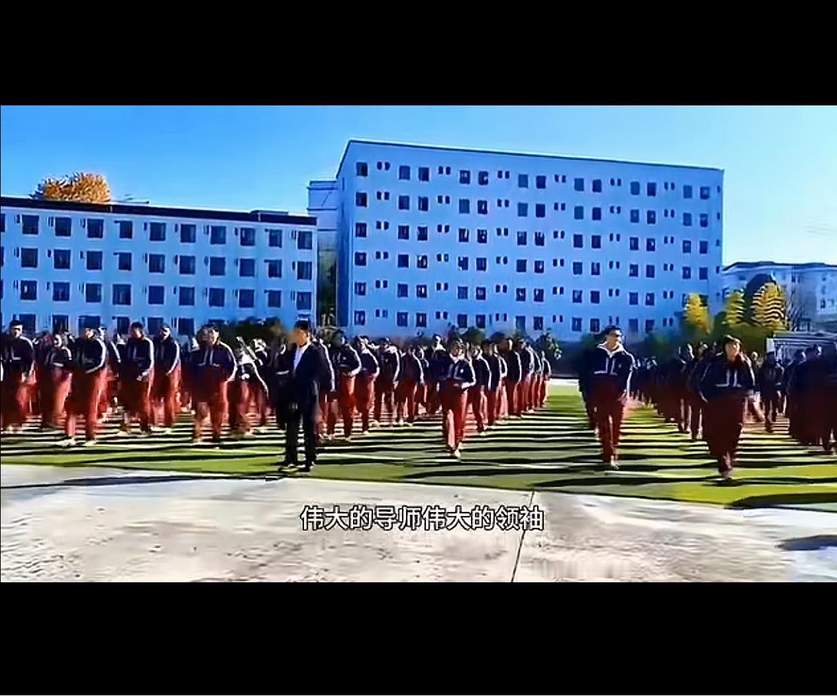 尊敬的校领导与师者，你们如春风化雨，润泽万千学子心田。红歌激昂，似晨钟暮鼓，唤醒