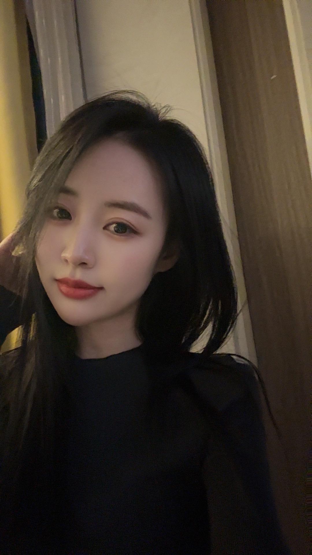 如果有幸被人看穿了我的逞强，那我一定卸下所有伪装