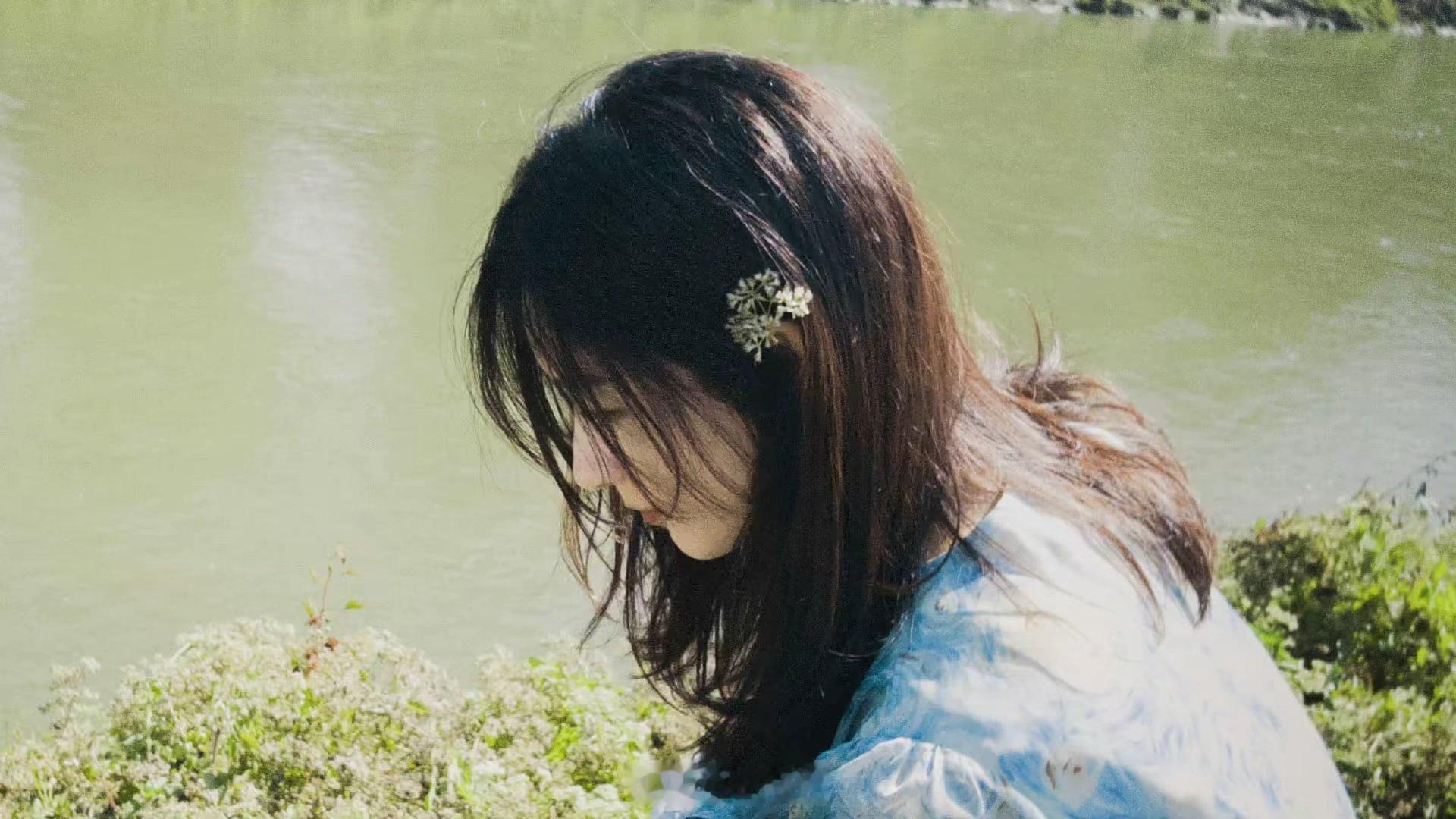 赵丽颖赵丽颖乔妍赵丽颖 电影乔妍的心事“深夜的表白，藏不住的喜欢，抬起头，那万天