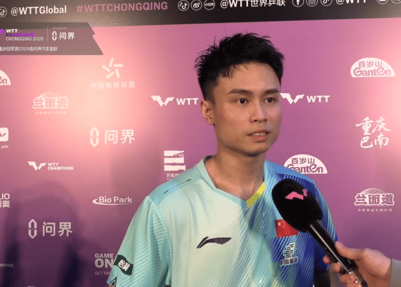 周启豪：黄友政发挥也不错，只是前两局他还没适应好节奏