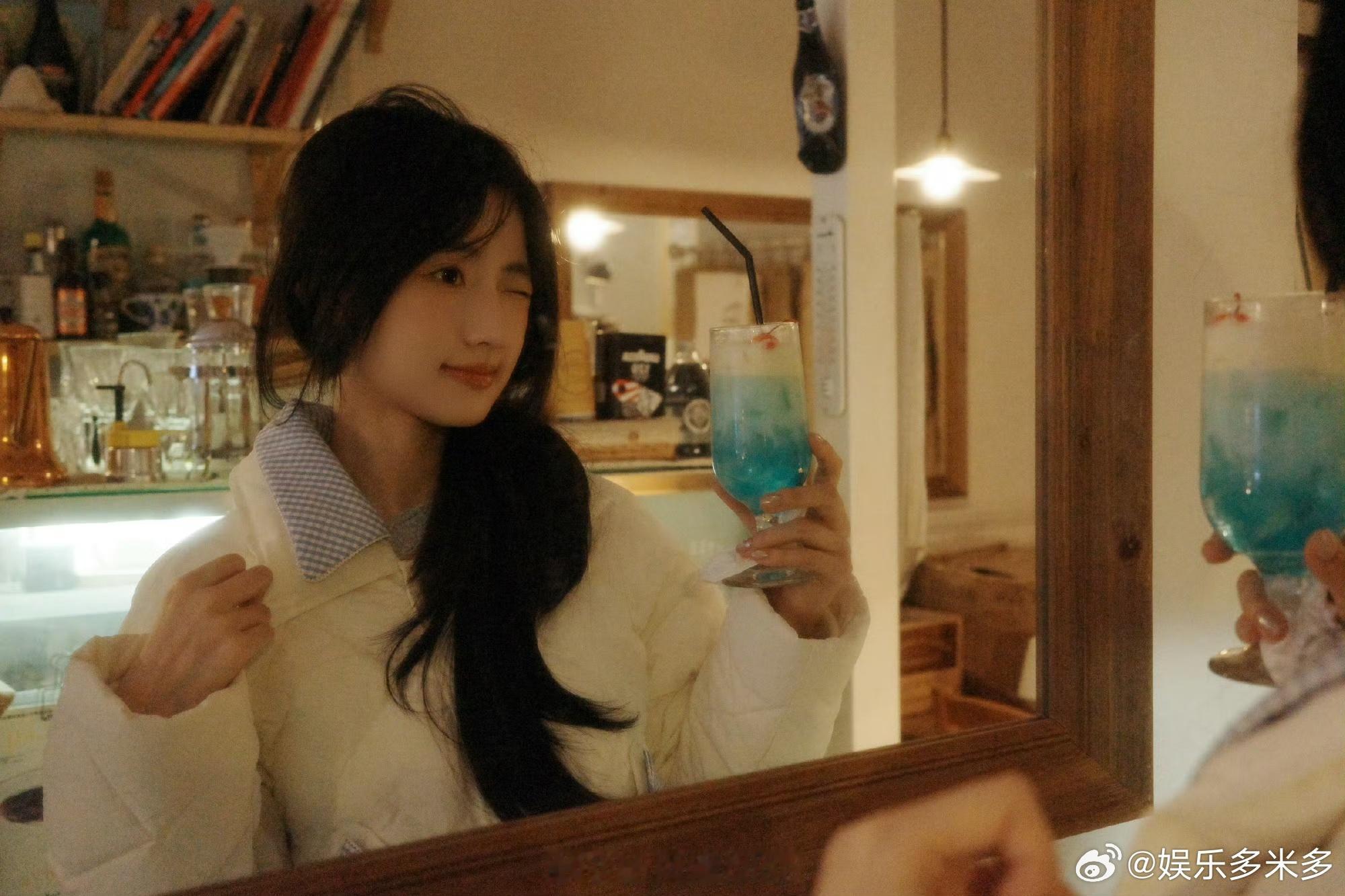 杨雨潼的叠词像线面开始繁殖 杨雨潼叠词太戳人！喊肖战“战战哥”、龚俊“俊俊哥”，