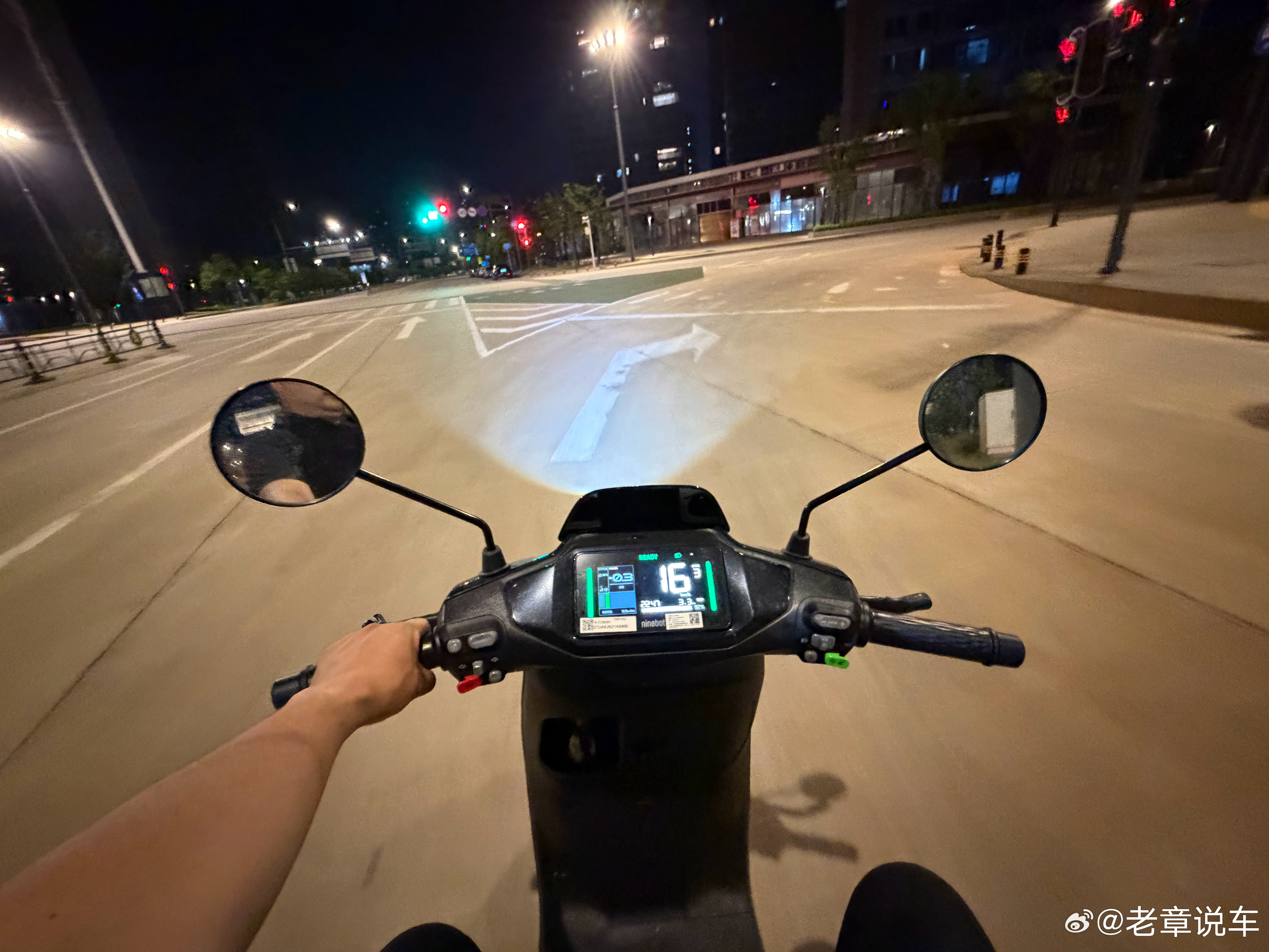 骑着我心爱的小电车，它永远不会堵车。晚安！充实的一天！ 