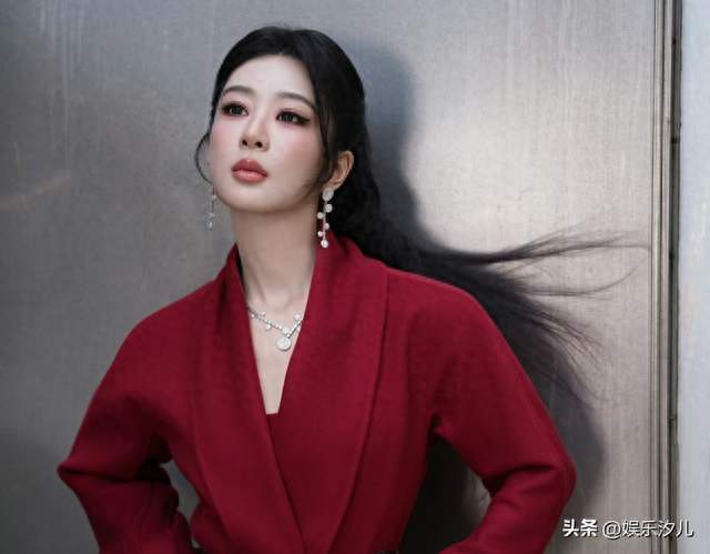 杨紫金鹰奖提名表彰仪式造型