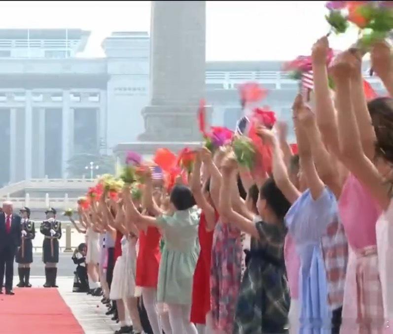 【黄金时代】TrumpX，欢迎的小朋友人民纪念碑前美国和欧洲当代史川普主义研究热