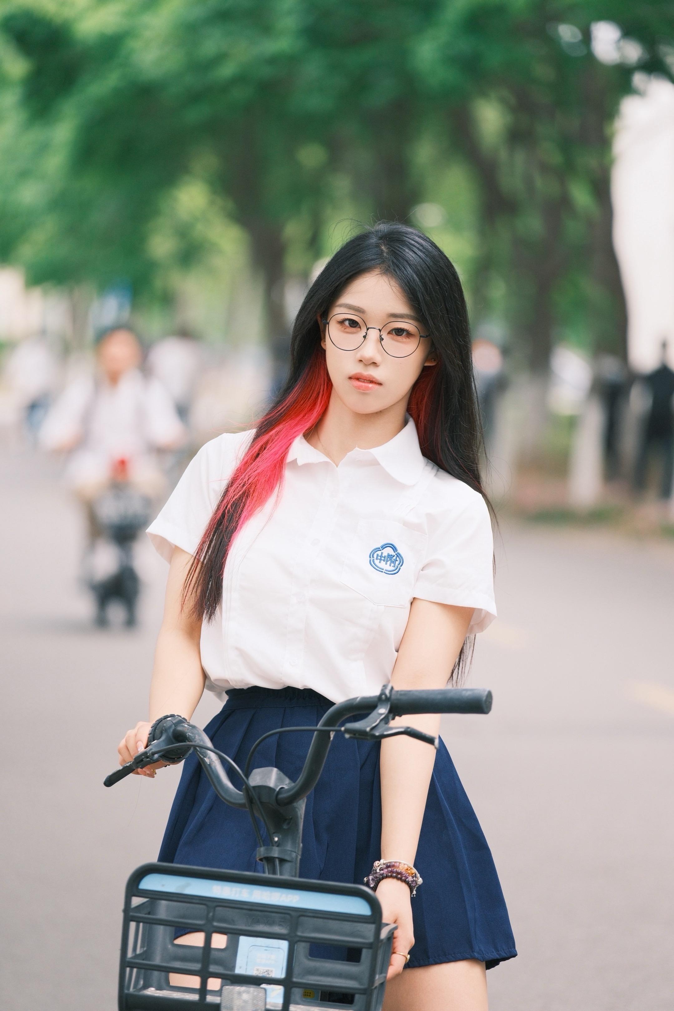 不巧 我在等你。感觉再也不会有人被微微一笑很倾城骗来读大学咯！