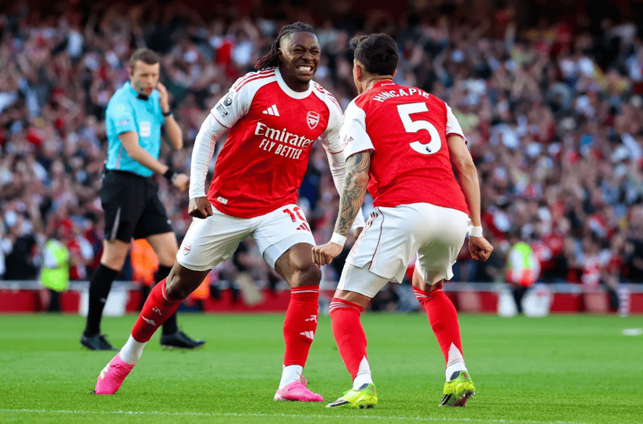 Opta英超最新预测：阿森纳夺冠概率飙升至72.4%，曼城27.6%