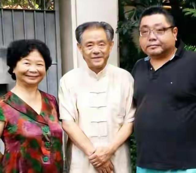 令“盗墓”者汗颜、惭愧，升级版“盗博”者徐湖平们才是终极“大盗”！
 南京博物院