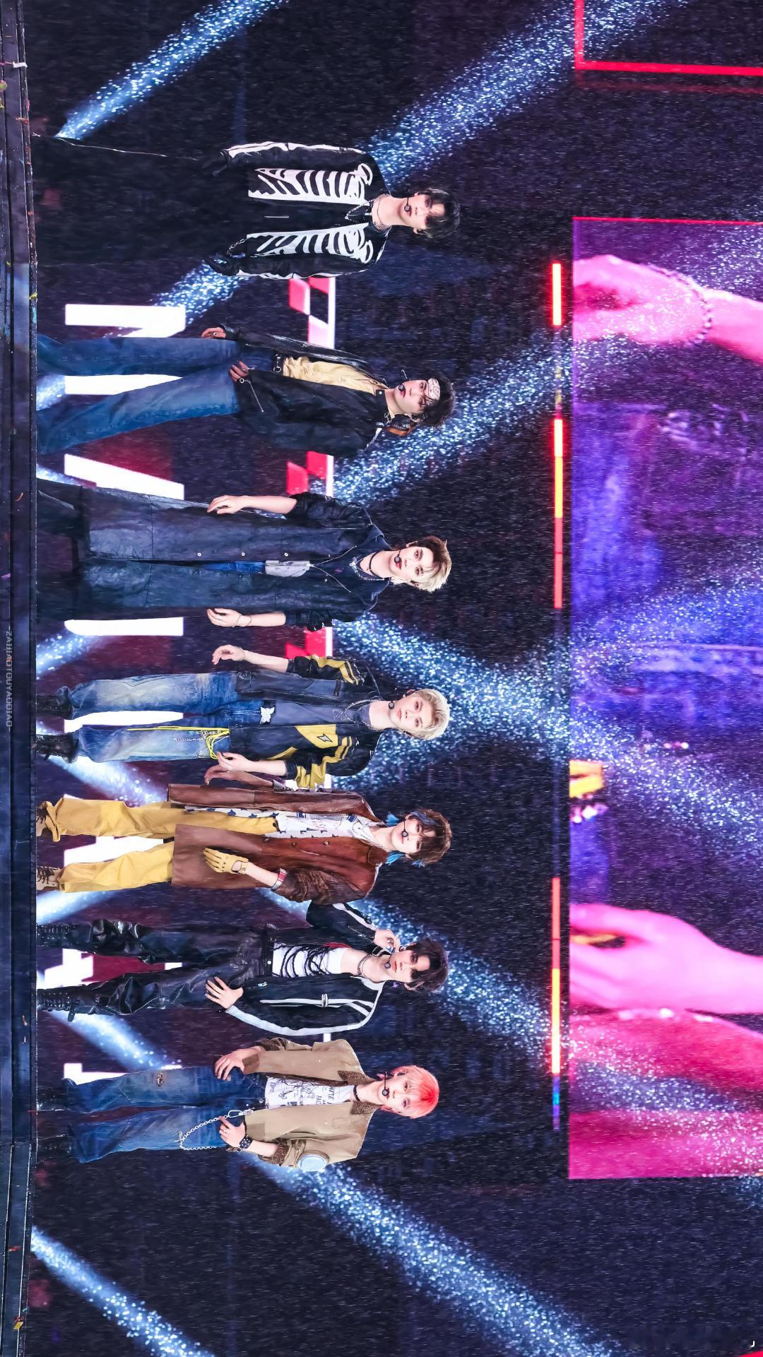 时代少年团hi6路透像走秀 时代少年团全员hi6路透 你好星期六七人齐聚亮相好六