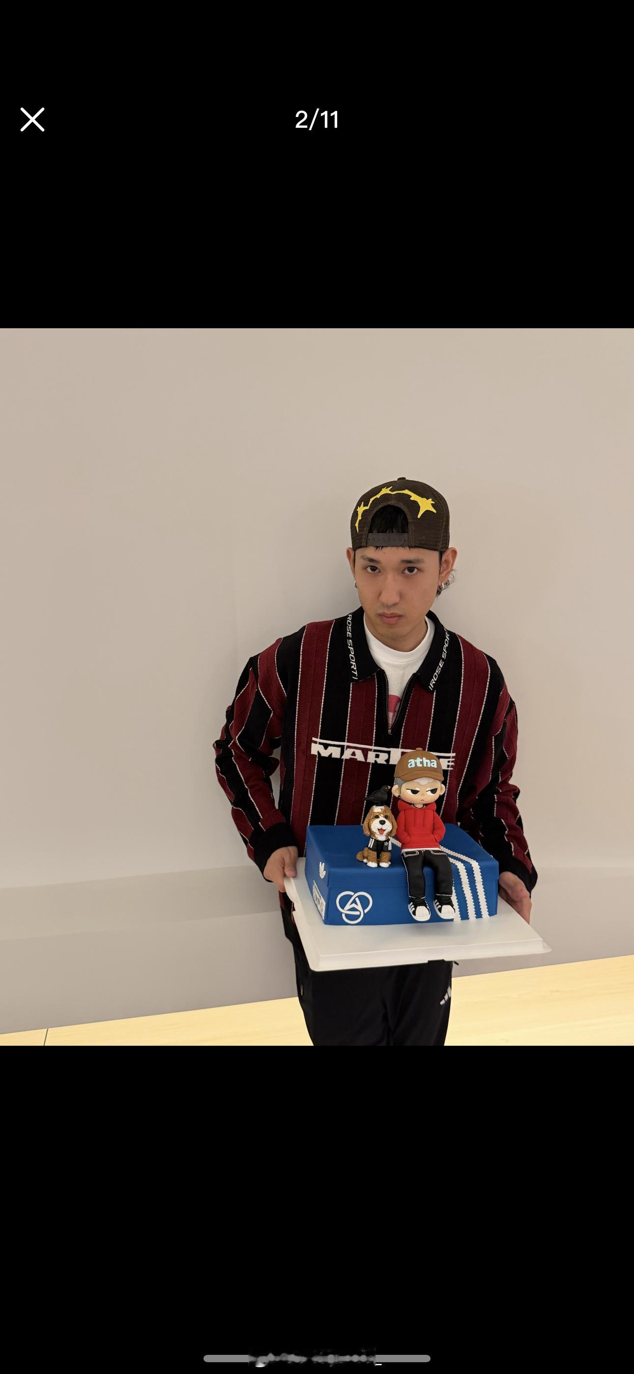 GALI晒生日照，同时回复网友说“现在中文说唱需要缔造亚特兰蒂斯的人再回来一次”