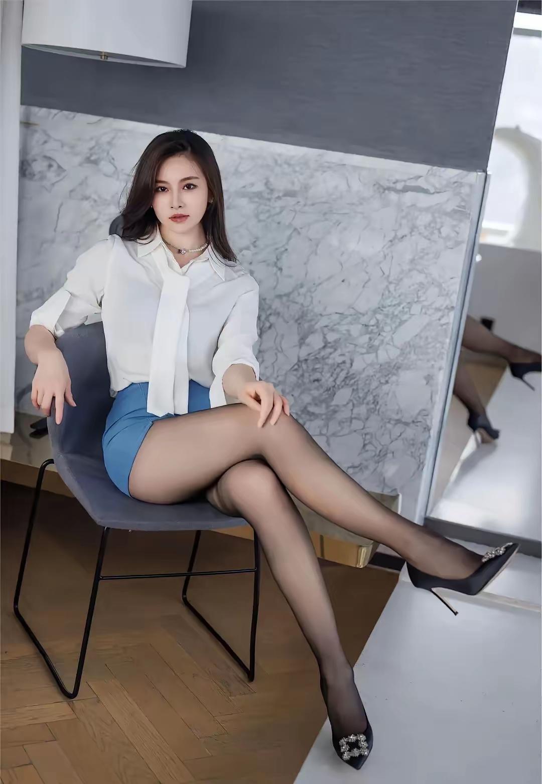 ❄️秋尽冬生万物藏
⛄岁月沉香悦时光
☃等寒风，等落雪
💫等新年的烟火和更好的