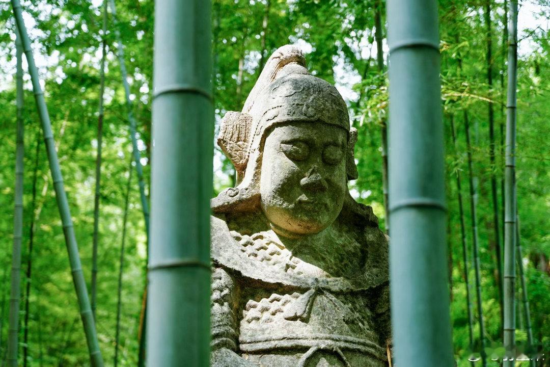 竹林藏古迹，石马守流年  ​​​