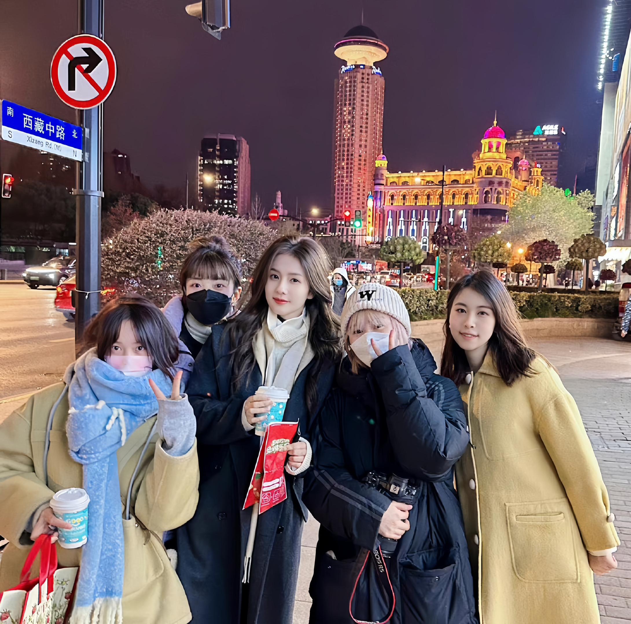 女明星之所以是女明星。美女
