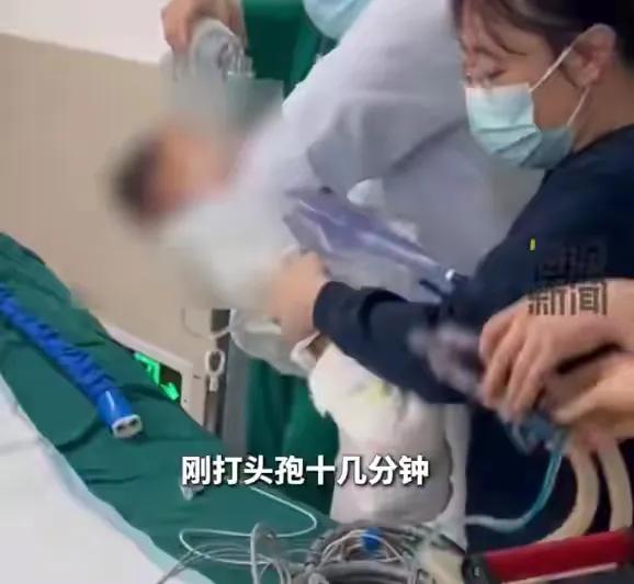 福州一3岁男童在福州儿童医院，输液后离世。父母心碎了。就在昨天，福建福州一名3岁