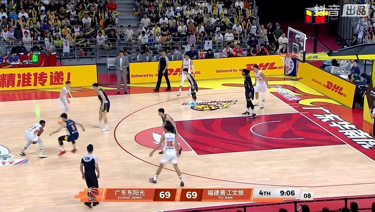 这球看得。。。。。。我甚至已经开始怀疑这些年宏远番薯园里面，到底是不是真的有那么