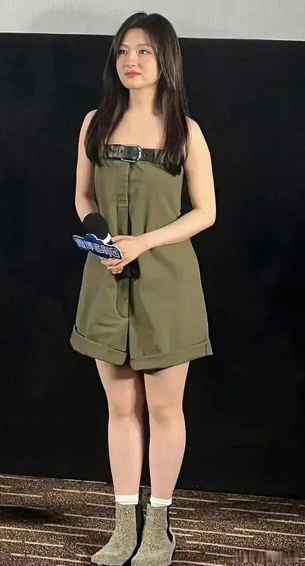 沈月和李兰迪，谁的身材更好一些[思考] ​​​