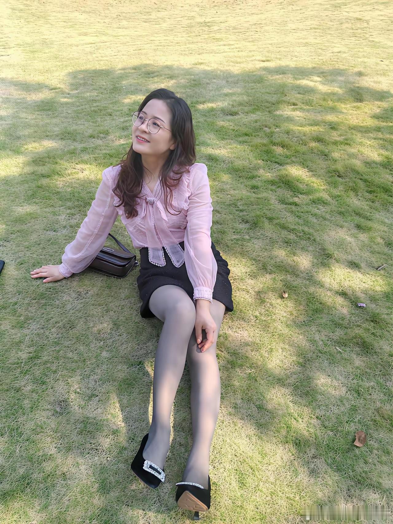 少妇超甜305 。。。。 