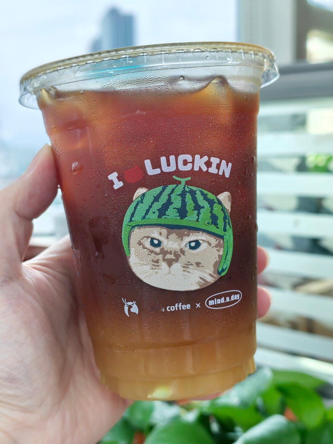 美好的周五与小青柠美式🌞 ​​​