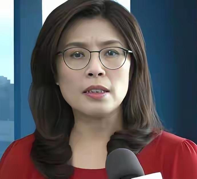 郑丽文这次访美所带来的负面影响应该对她百害而无一利的，难道她早有准备？
那郑丽文