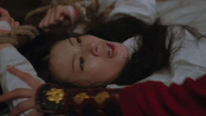 赵昭仪馥之精神失控这段御廷谣 毒素持续侵扰神经，馥之难以掌控自身行为，时而凶狠暴