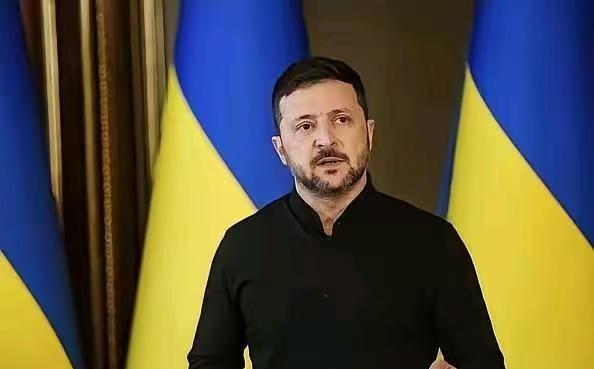 泽连斯基一句话让不少人感慨万千，12月14日泽连斯基公开说乌克兰放弃加入北约了，