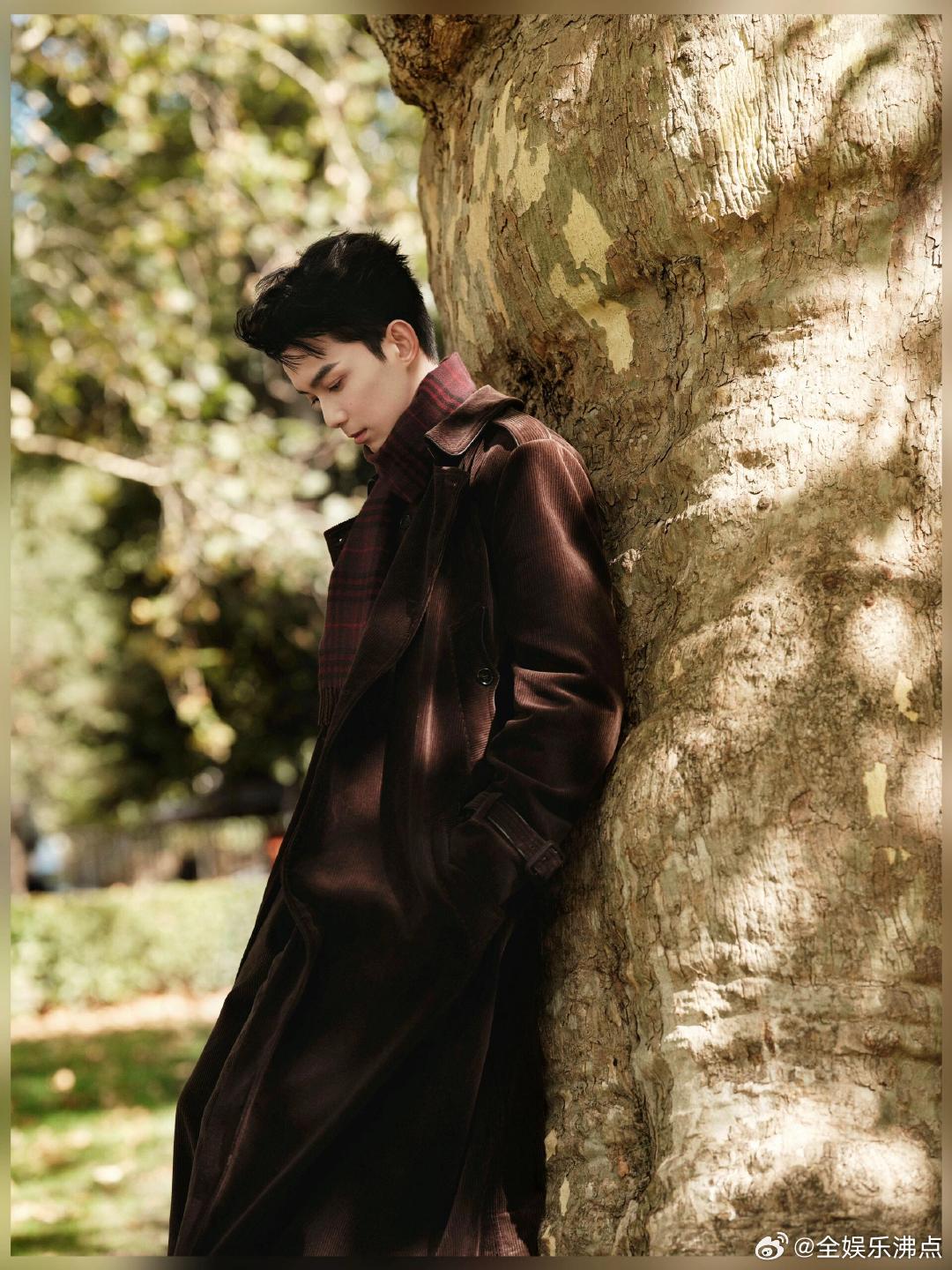 吴磊我去跟我的粉丝打个招呼吴磊的宠粉 DNA 动了? 刚下飞机就想着粉丝，主动要