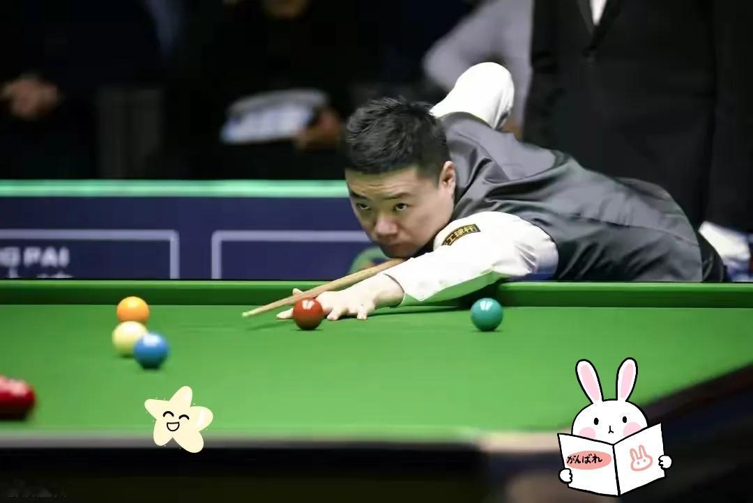 一夜之间，全球人民都知道了！
丁俊晖，
就是那个爱打台球的伙子，居然把台球上演了