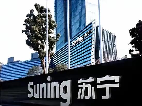 最近网上议论话题最多的大概就是苏宁原老板张近东了。
根据南京市中级人民法院202