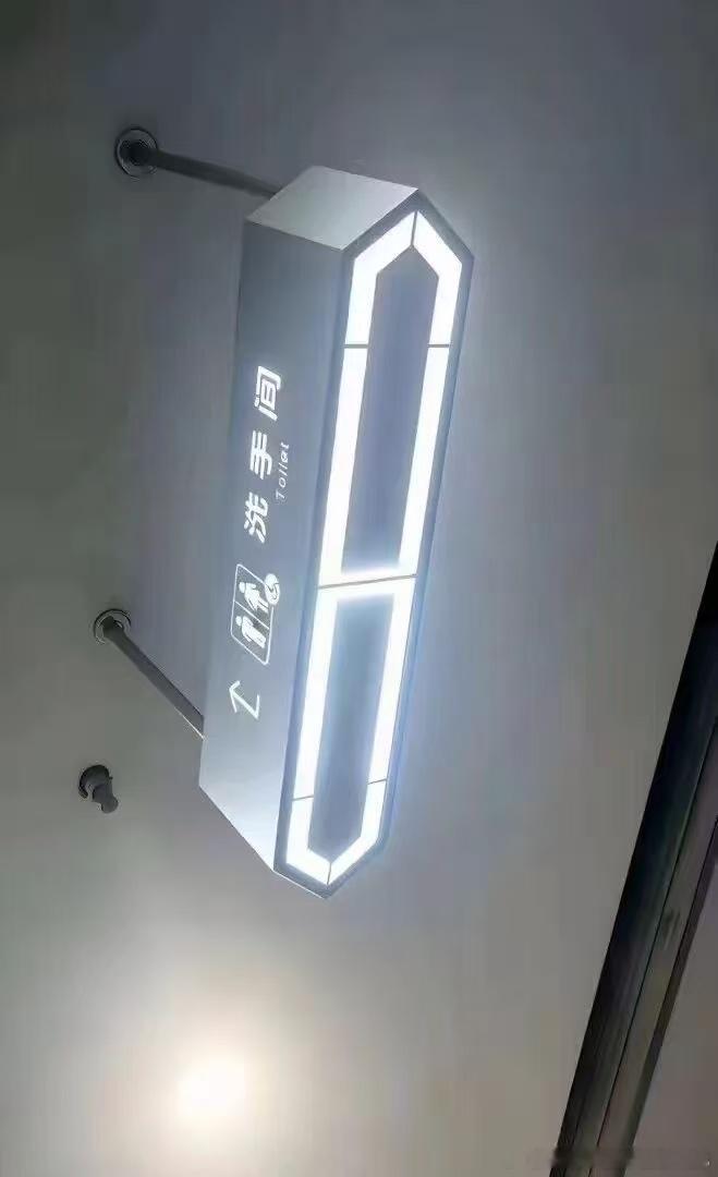 今天有两个感悟1️⃣ 人倒霉的时候，喝水都会塞牙缝尊界V800刹车踏板支架断裂2