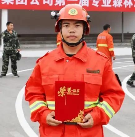 13年扎根林海火场！普通扑火队员，练成全国森防技能冠军
 
苏百成，大兴安岭图强