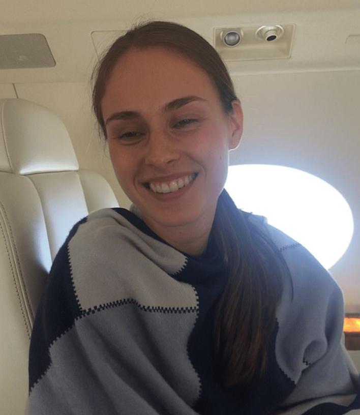 爱泼斯坦女友反击：如果我死了就曝光一切！她还发帖称：“马斯克不是最邪恶的恶魔，爱